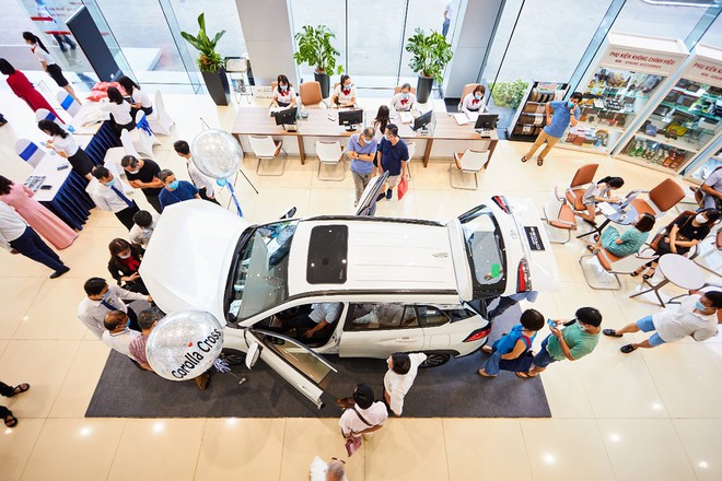 Kỷ niệm 25 năm thành lập, Toyota khuyến mại và tặng quà siêu chất